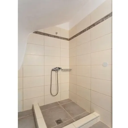 Astaria Villa